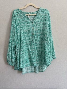 Grand & Greene Women's Teal Patterned 3 Button  Blouse/Tunic